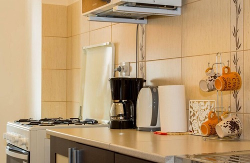 Bucharest Apartment | Central Flat with Balcony next to Metro, Park & Amenities