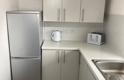 Peterhead Apartment | Central, free parking, free Netflix, stylish