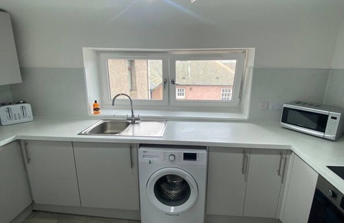 Peterhead Apartment | Central, free parking, free Netflix, stylish