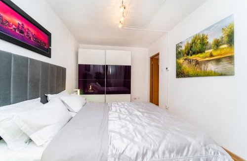 Timisoara Apartment | Central Green apartment 3BD - Free Private Parking - by Open House