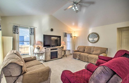 Harrisonburg House | Central Harrisonburg Home with Fenced-In Yard!