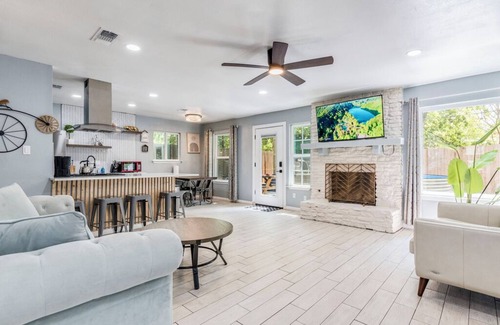 Austin House | Central/Heated or Cool Pool/Spa/BBQ/Arcade/Shuffleboard