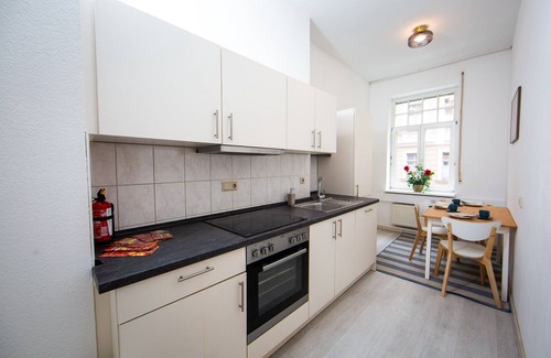 Erfurt Old Town Apartment | Central & Large Apartment with 3BR for 6 Persons