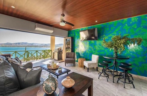 Playa Flamingo House | Central located in Flamingo, Condo with gorgeous views - Flamingo Marina Resort