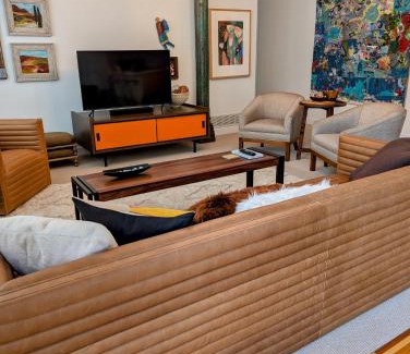 South Salt Lake Villa | Central location close to Downtown and Mountain Views