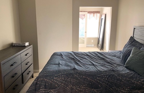 North Glenmore Condo | Central Location Tastefully Furnished available for monthly rentals