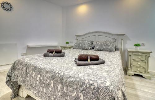 El Guincho Apartment | Central Modern Apartment with Private parking & Ocean view & Coffee corner