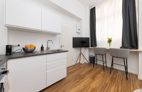 Gesundbrunnen Apartment | Central Nests - Apartment for 6 guests with 2 full bathrooms