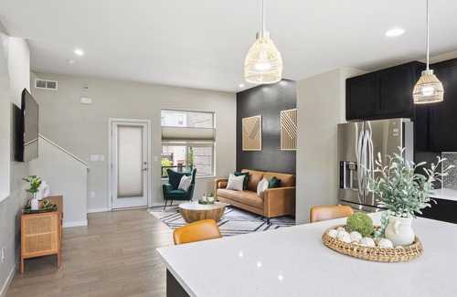 Northfield House | Central Park 2BR–Minutes to DIA & RTD-Summer Open
