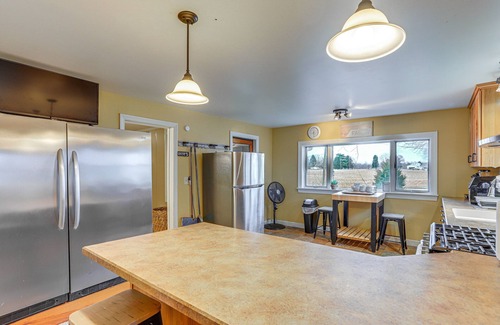 Milan House | Central & Private Milan Home ~ 10 Mi to Sandusky!