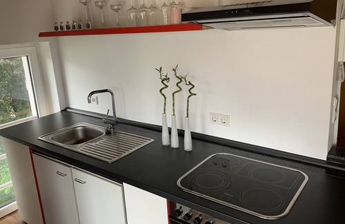 Siegburg Apartment | Central & Quiet in Siegburg (Near HBF / Near Central Station: Siegburg / Bonn)