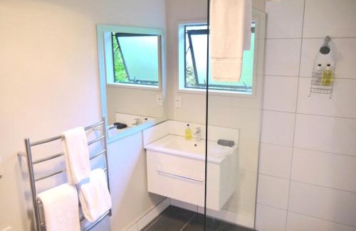 Franz Josef Glacier House | Central & Relaxing