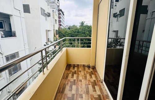 Hyderabad Apartment | Central Retreat 4 BHK Full Furnished Luxury Apartment with AC in Hyderabad