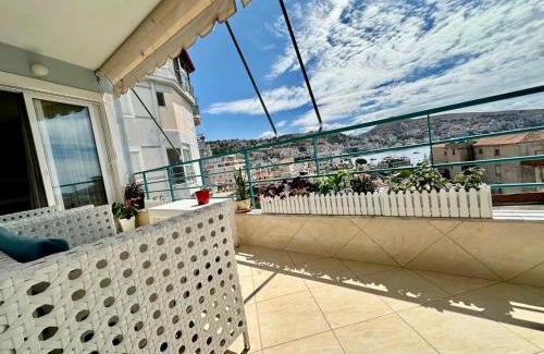 Qender Apartment | Central Roko Apartment