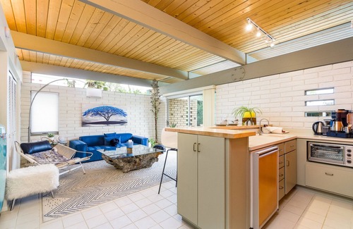 Central Scottsdale House | Central Scottsdale Modern Midcentury Frank Lloyd Wright Inspired with Pool