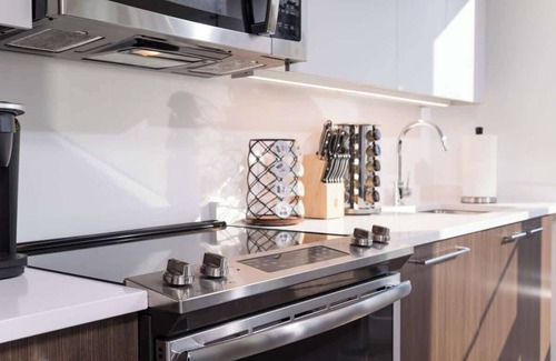 Central Square Apartment | Central Space 2 BR Condo to Balance Life, Work Play! 7 Sleeps