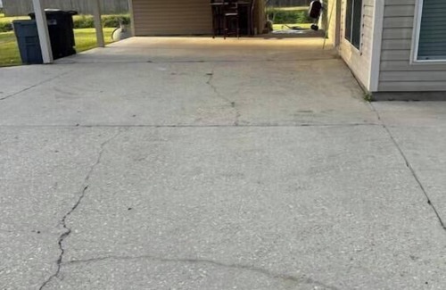 Gonzales House | Central Spacious convenient I-10