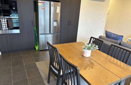 Braddon Apartment | Central Stay | Parking | Self check in | CBD