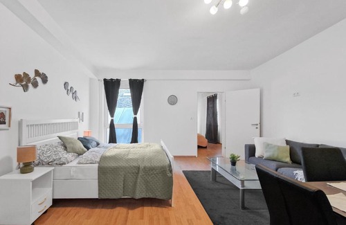 Stockerau Apartment | Central Stockerau View 2 BR for 4