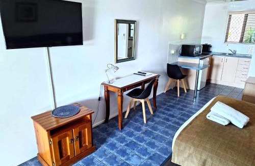 Gladstone Hotel | Central Studio Accommodation