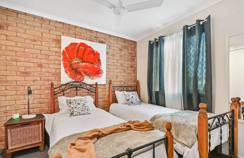East Toowoomba Apartment | Central Toowoomba Townhouse Beautiful Homely getaway - Optimise BNB
