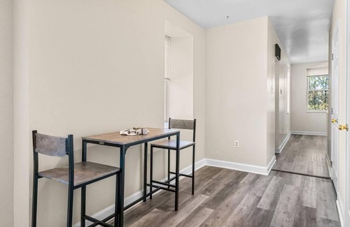 Downtown Baltimore Apartment | *Central Unit 4 Min from Medstar Hosp. *Free Park