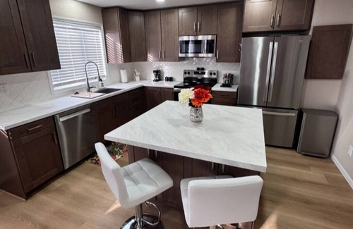 Bismarck House | Centrally Located 2 King Bed 2 Bath