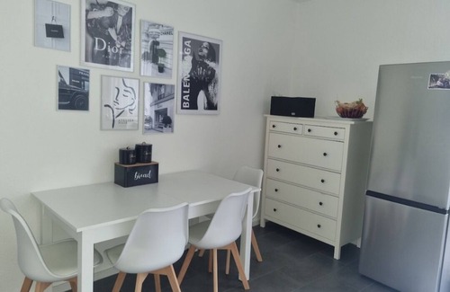 Sued Apartment | Centrally located 2 room apartment Koblenzer Vorstadt