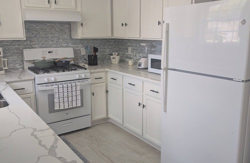 Baytown House | Centrally located 3-bedroom 2bath house in charming Baytown. Enjoy your stay