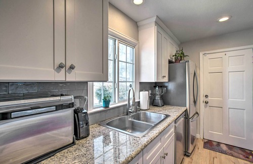 Delmar Parkway House | Centrally Located Aurora Home w/Covered Patio