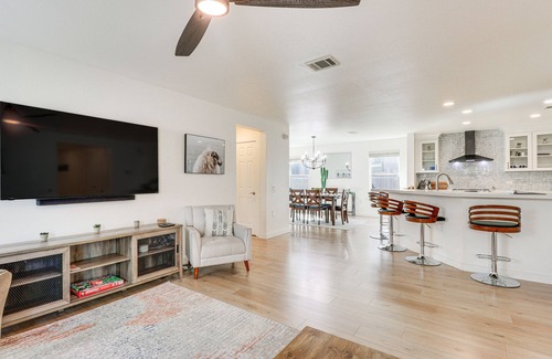 Austin House | Centrally Located Austin Home w/Private Patio!