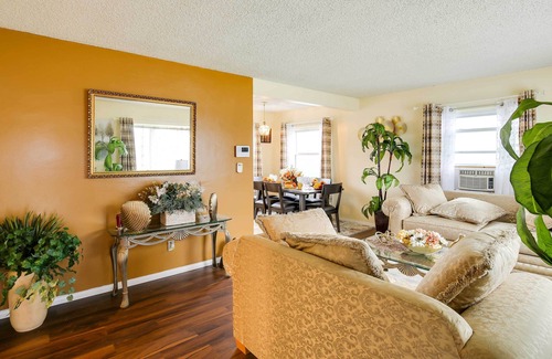 West Rancho Dominguez House | Centrally Located Compton Retreat: Patio & Grills