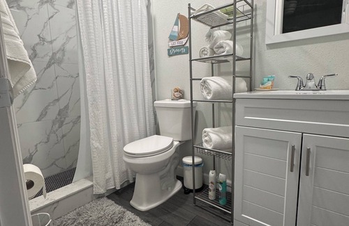 Ocoee Apartment | Centrally Located Cozy studio with High WiFi speed and AC