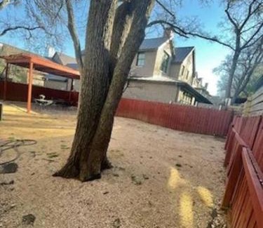 Clarksville Apartment | Centrally located Cozy Tiny Loft, Near ACL, SXSW, Zilker, 6th Street