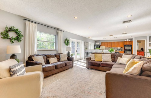 Oviedo House | Centrally Located Home w/Fenced Yard in Oviedo!
