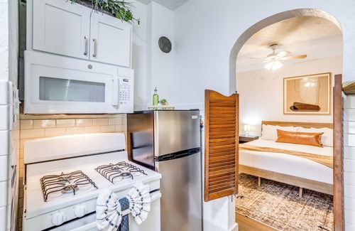 Wichita Apartment | Centrally Located in Delano W/Front Porch + W/D!
