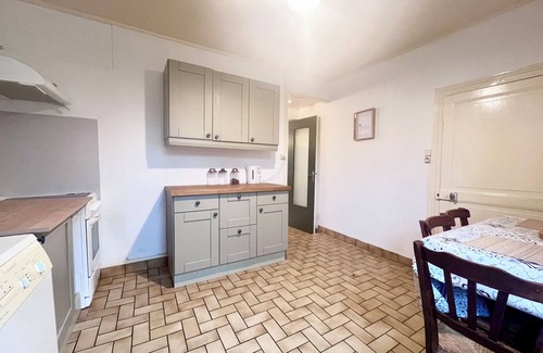 Le Dorat House | Centrally located in a beautiful town, private garden & parking