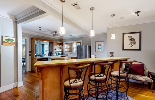 Westside House | Centrally located retreat with a separate cottage, large yard, W/D, & central AC