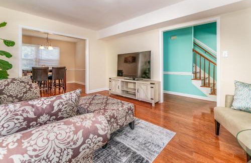 Charlotte House | Centrally Located Spacious Abode