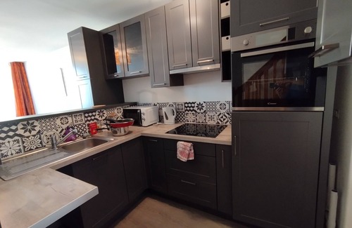 Morlaix Apartment | Centre-ville & Jardin, 4 Personnes Duplex de 80m², 2 Chambres