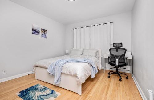 Highland Park Apartment | CentreStreet-Cozy Petfriendly 4bedsuite 04Entire