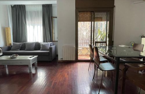L'Antiga Esquerra de l'Eixample Apartment | Centric eixample Clinic Aribau