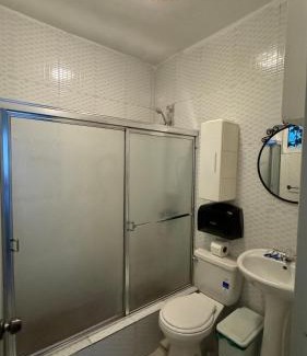 Villa Espana Apartment | CENTRICO con wifi, cocina con gas y luz incluido la romana