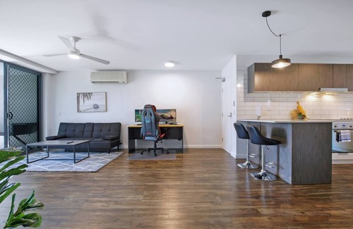Toowong Apartment | Centro at Toowong Modern Spacious Living with Pool