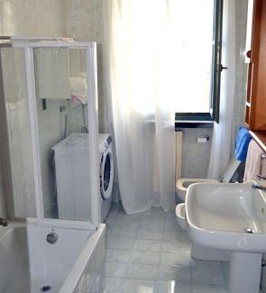 Turate Apartment | [Centro storico] Vulcano1, Bilocale strategico tra Milano, Como, fiere