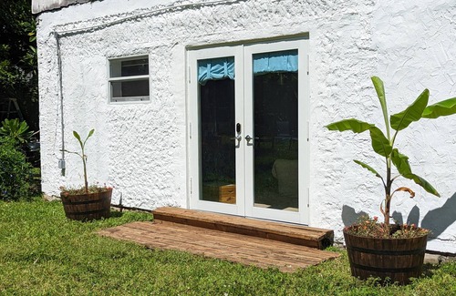 Coral Way Cottage | Century Old Cottage & Gardens in Heart of Miami