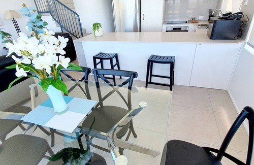 Caloundra Apartment | Cerulean Beachfront Apartment with Rooftop - Unit 12