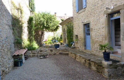 Cesseras House | CESSERAS VILLAGE HOUSE "LE PORTAL BLEU"