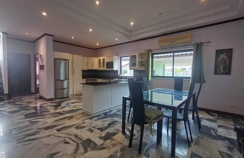 Chakphong Villa | CET Resort & Rayong Padelcenter