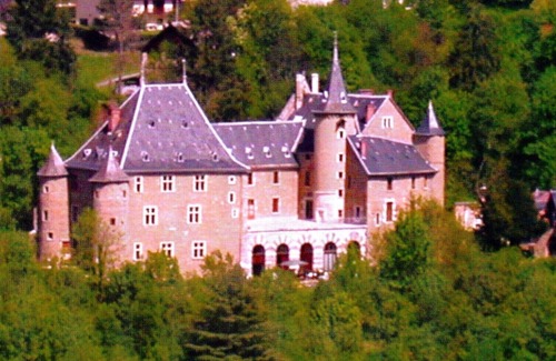 Uriage-les-Bains Apartment | Château D'uriage: Studio Atypique à 20 min de Grenoble et a 20 min de Chamrousse